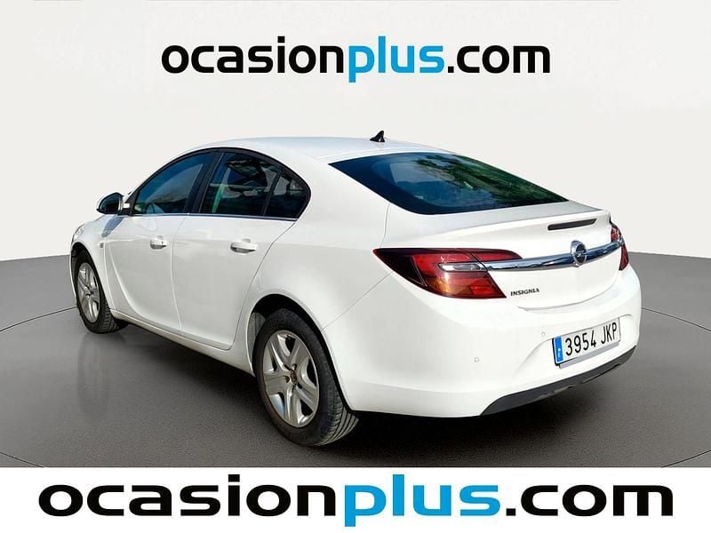Usado Opel Insignia Selective 140 CV (102 kW) 2015 Blanco Berlina