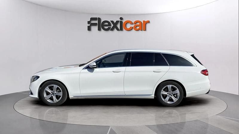 Usado Mercedes E200 160 CV (117 kW) 2019 Blanco Familiar