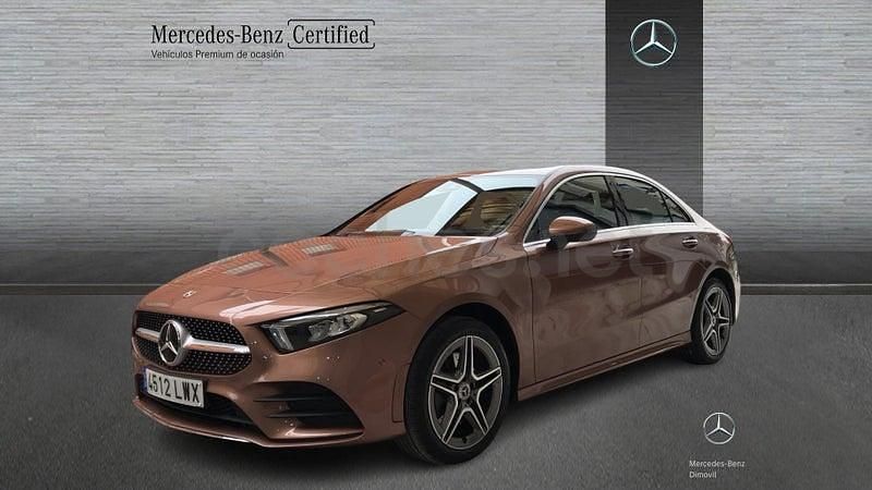 Usado Mercedes A250 218 CV (160 kW) 2022 Amarillo Berlina