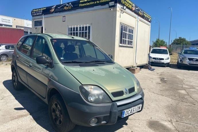 Verde Usado 2002 Renault Scénic Monovolumen | 1699 € - Imagen 1/4
