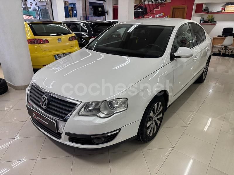 Blanco Usado 2010 VW Passat Edition Berlina | 4990 € (Precio justo) - Imagen 1/4