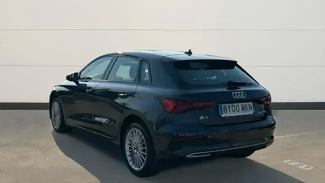 Usado Audi A3 Sportback Advanced 110 CV (80 kW) 2023 Gris Utilitario
