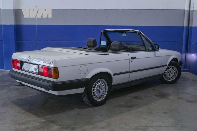 Usado BMW 318 Cabriolet 115 CV (84 kW) 1991 Blanco Descapotable