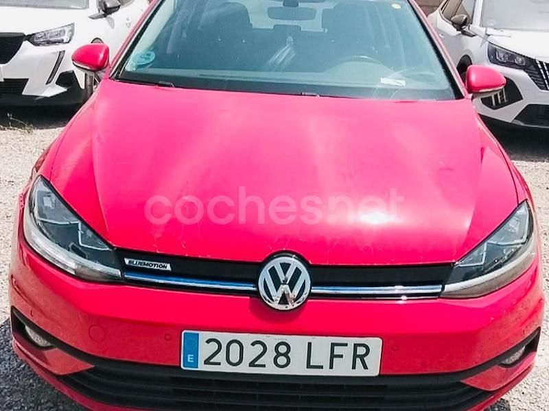 Rojo Usado 2020 VW Golf VIII Edition Berlina | 14.500 € (Precio justo) - Imagen 1/4
