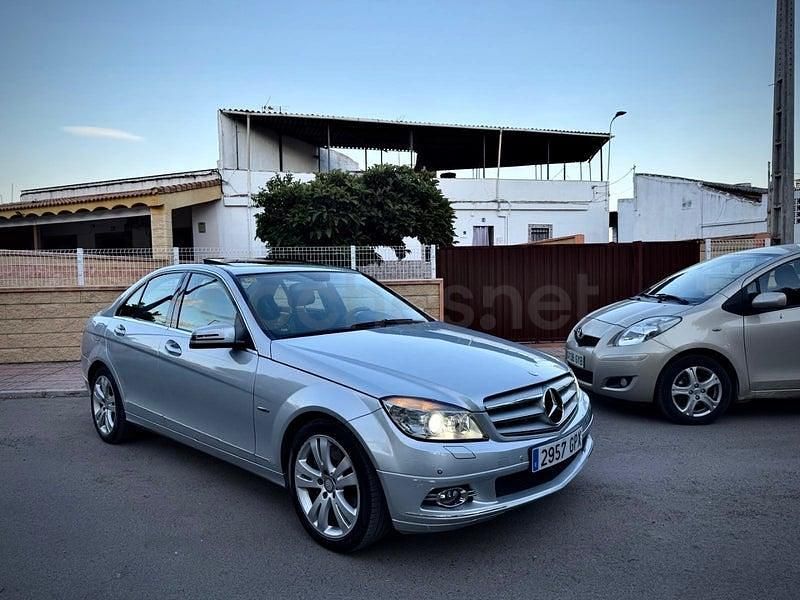 Käytetty Mercedes C320 Avantgarde 224 HP (164 kW) 2009 Harmaa Sedan