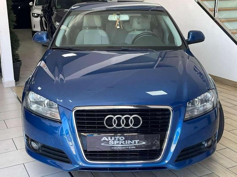 Usado Audi A3 Sportback Ambition 105 CV (77 kW) 2010 Azul Utilitario