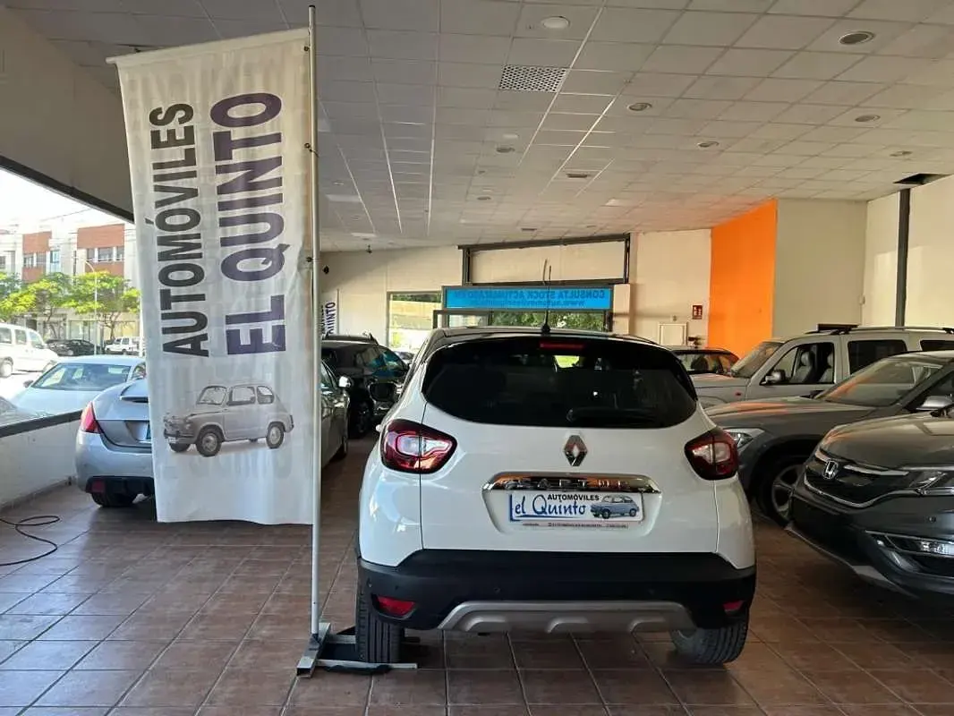 Usado Renault Captur LIMITED 118 CV (86 kW) 2018 Blanco SUV