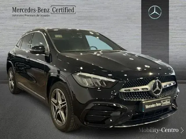 Usado Mercedes GLA250 218 CV (160 kW) 2025 Negro cosmos SUV