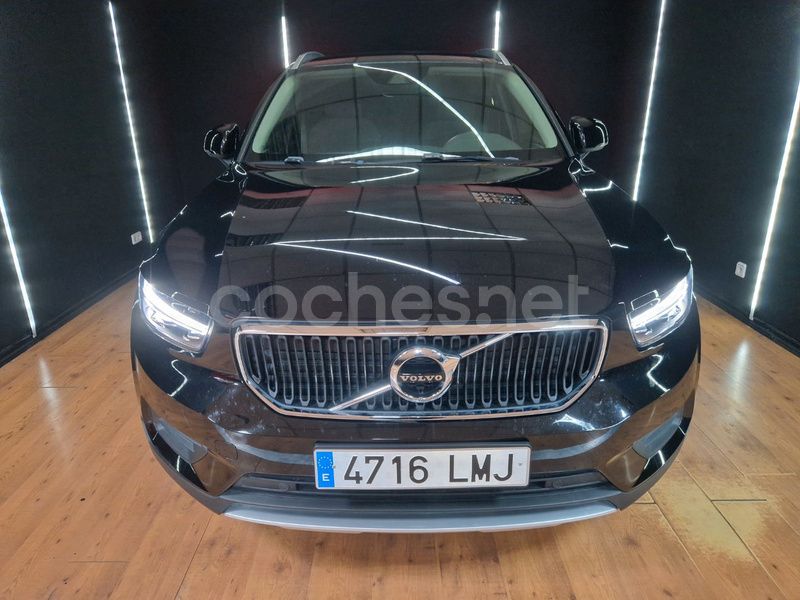 Usado Volvo XC40 Momentum 129 CV (94 kW) 2021 Negro SUV