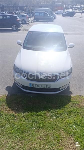 Usado Skoda Rapid Ambition 116 CV (85 kW) 2016 Blanco Utilitario