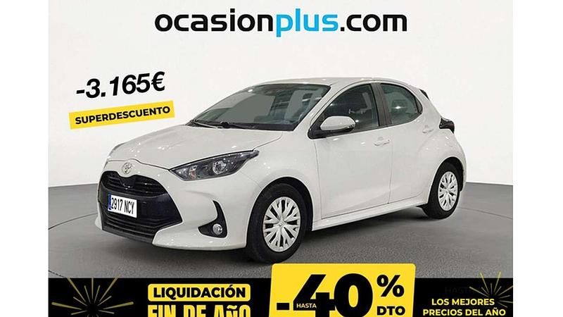Blanco Usado 2023 Toyota Yaris Active Utilitario | 13.035 € (Precio justo) - Imagen 1/4