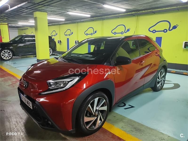 Usado Toyota Aygo X Edition 72 CV (52 kW) 2022 Rojo SUV
