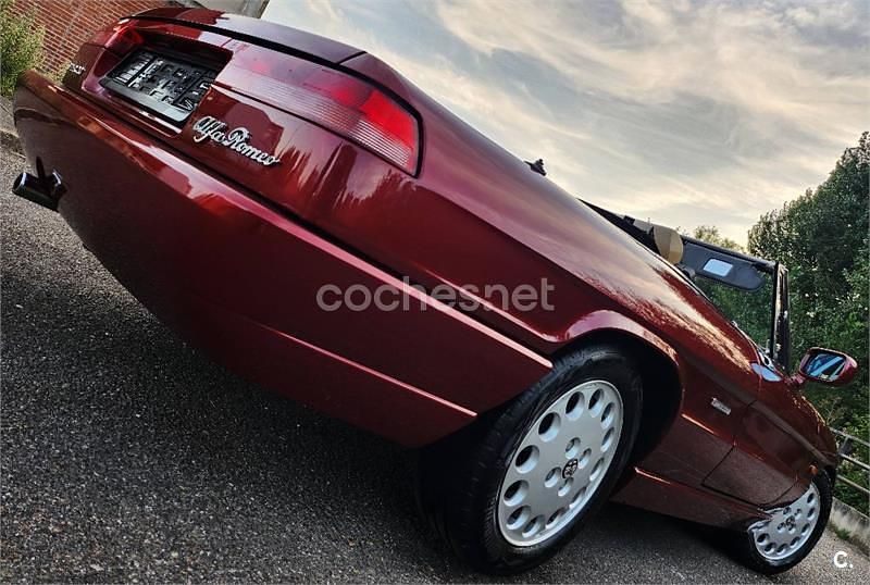 Usado Alfa Romeo Spider 126 CV (92 kW) 1990 Granate Descapotable