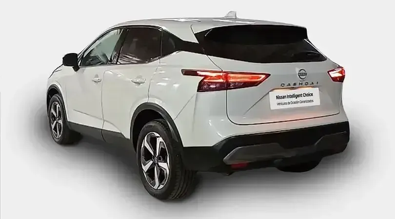 Usado Nissan Qashqai N-Connecta 140 CV (102 kW) 2023 Lunar white (perlada) SUV