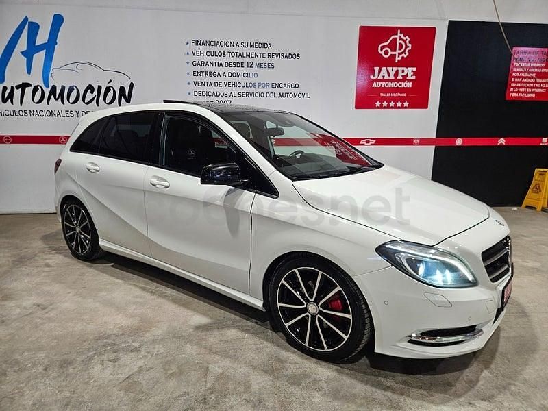 Usado Mercedes B200 136 CV (100 kW) 2012 Blanco Monovolumen
