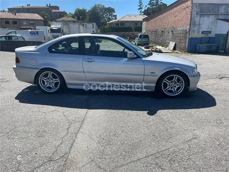 Usado BMW 325 192 CV (141 kW) 2001 Gris / plata Coupe