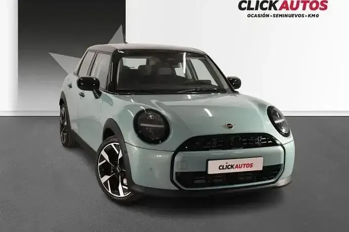 Usado Mini Cooper Classic 114 kW (156 CV) 2025 Rojo Utilitario