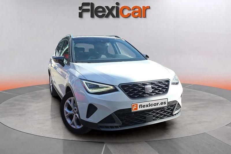 Blanco Usado 2023 Seat Arona FR SUV | 19.970 € (Precio justo) - Imagen 1/4