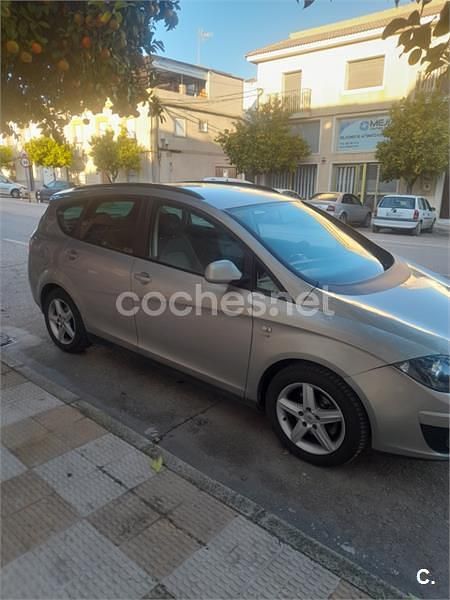 Beige Usado 2010 Seat Altea XL Reference Monovolumen | 5700 € (Precio justo) - Imagen 1/4