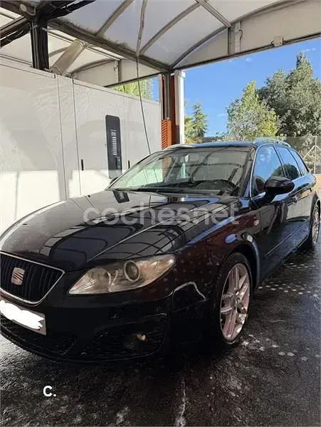 Usado Seat Exeo Sport 143 CV (105 kW) 2010 Negro Familiar