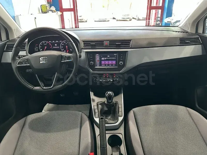 Usado Seat Arona Style 110 CV (80 kW) 2021 Blanco SUV