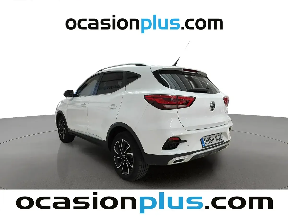 Usado MG ZS Luxury 111 CV (81 kW) 2023 Blanco SUV