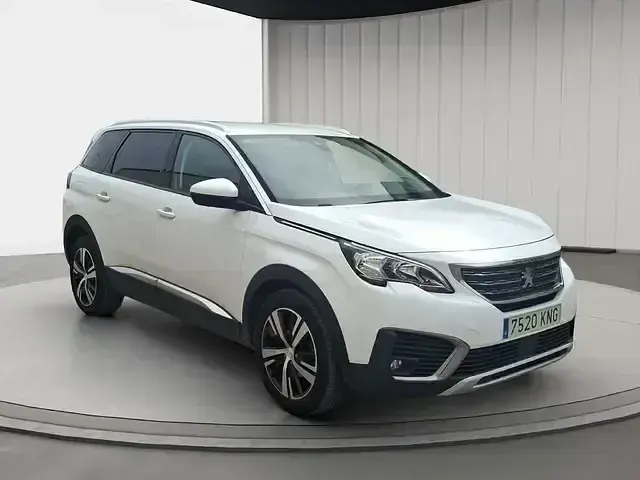 Usado Peugeot 5008 Allure 131 CV (96 kW) 2018 Blanco SUV