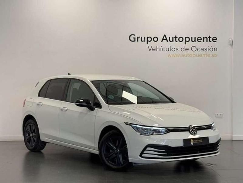 Usado VW Golf VIII Life 116 CV (85 kW) 2022 Blanco Berlina
