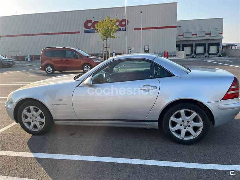 Usado Mercedes SLK230 193 CV (141 kW) 1996 Gris / plata Descapotable