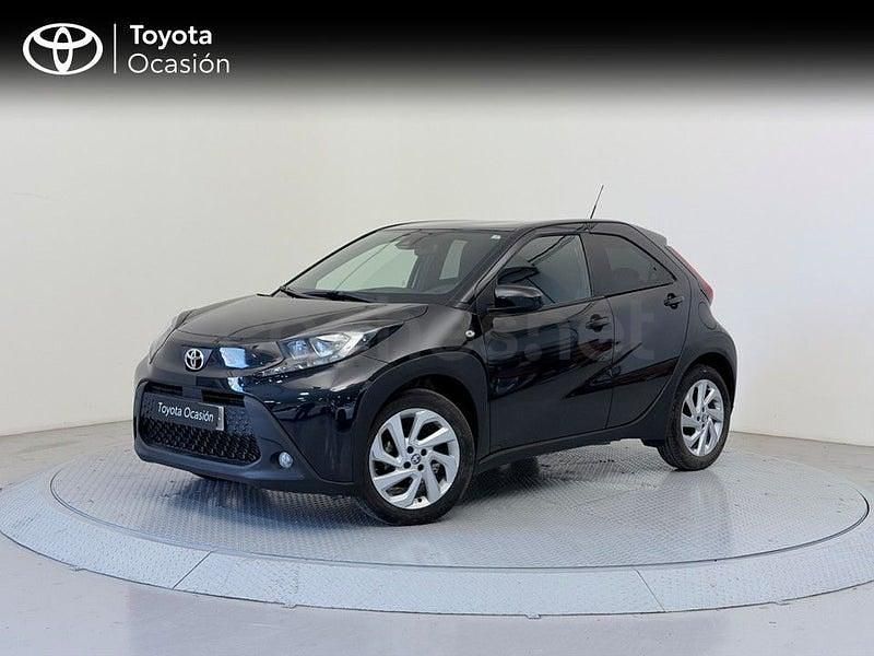 Usado Toyota Aygo X Play 72 CV (52 kW) 2025 Negro SUV