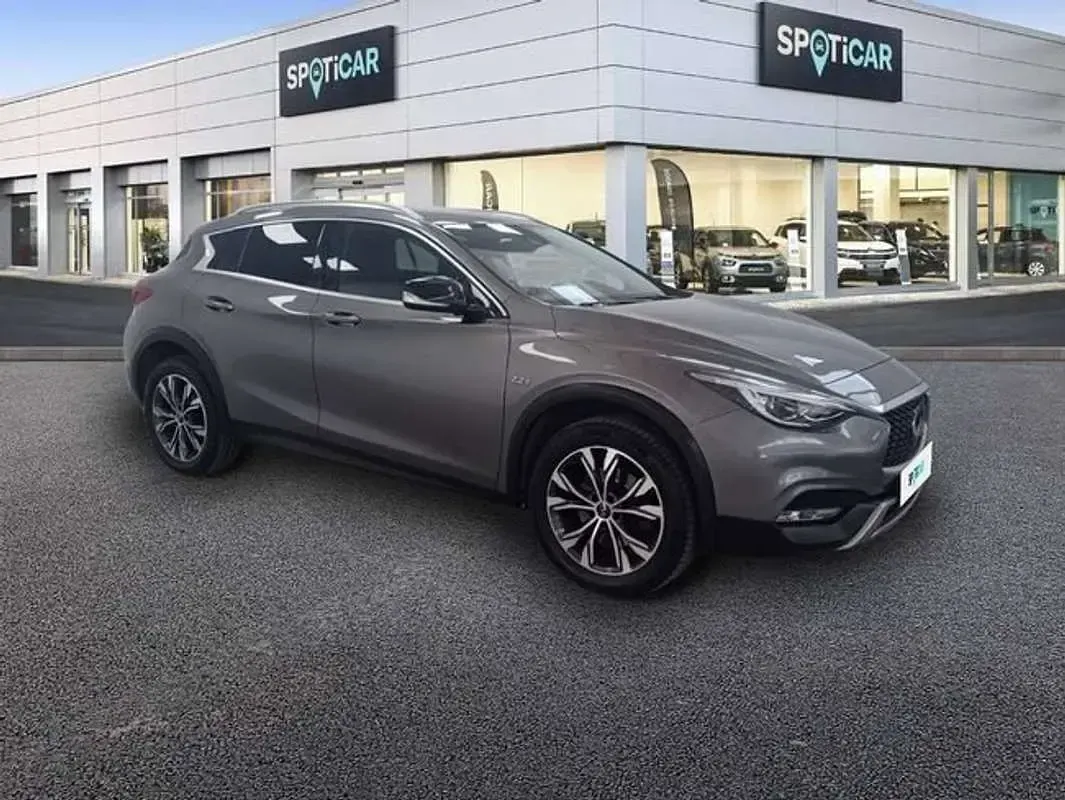 Usado Infiniti QX30 Premium 170 CV (125 kW) 2017 Gris SUV