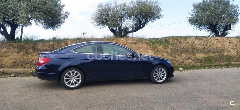Usado Mercedes C220 170 CV (125 kW) 2012 Azul Coupe