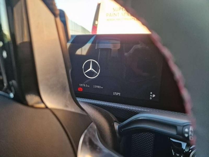 Usado Mercedes CLA200 163 CV (119 kW) 2025 Plateado Coupe