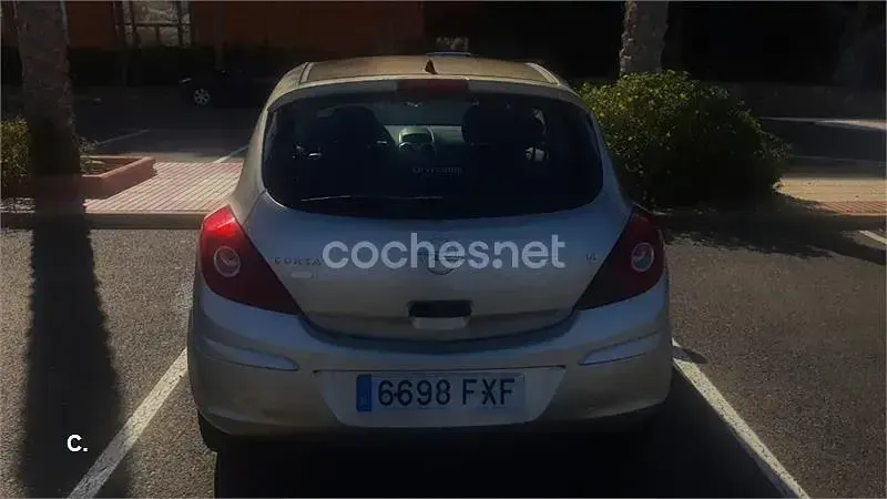 Usado Opel Corsa Enjoy 90 CV (66 kW) 2007 Beige Utilitario