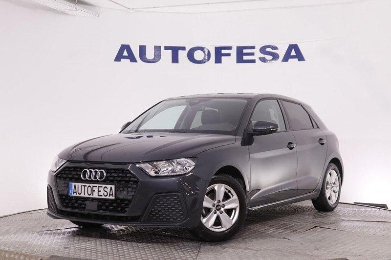 Usado Audi A1 95 CV (69 kW) 2022 Gris titanio SUV