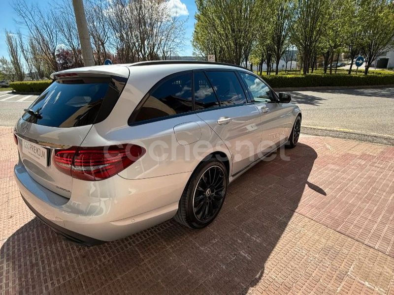 Usado Mercedes C220 194 CV (142 kW) 2020 Gris / plata Familiar