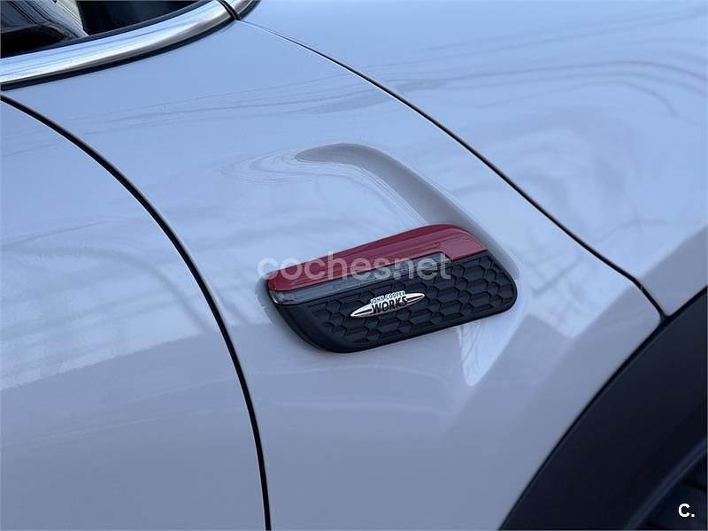Usado Mini John Cooper Works 231 CV (169 kW) 2021 Gris / plata Utilitario