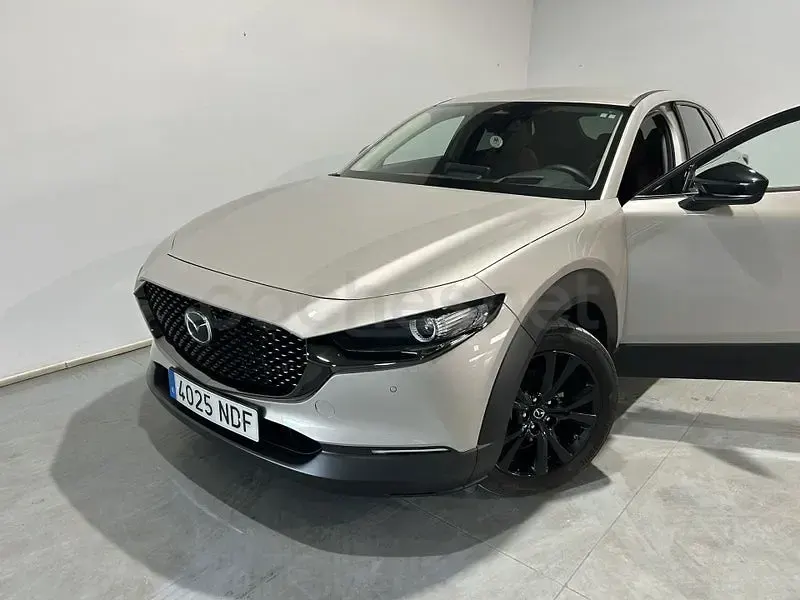 Usado Mazda CX-30 Nagisa 186 CV (136 kW) 2025 Gris / plata SUV