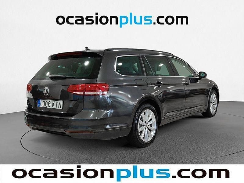 Usado VW Passat Advance 150 CV (110 kW) 2019 Gris Familiar