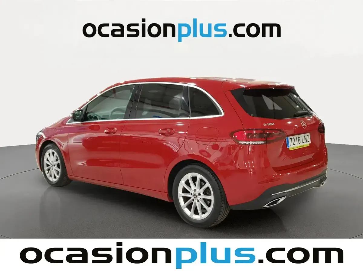 Occasion Mercedes B180 136 PK (100 kW) 2021 Rood MPV