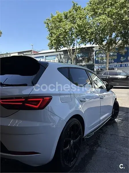 Usado Seat Leon FR 125 CV (91 kW) 2018 Blanco Berlina