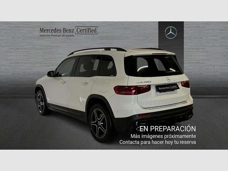 Usado Mercedes GLB200 150 CV (110 kW) 2024 Blanco SUV