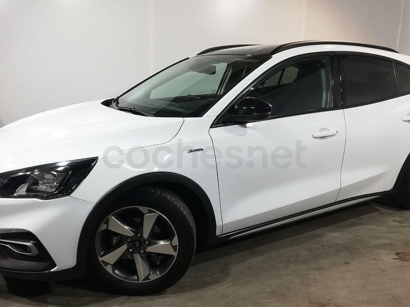 Usado Ford Focus Active 125 CV (91 kW) 2020 Blanco Berlina
