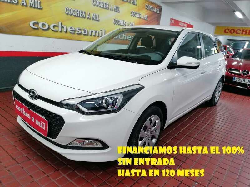 Blanco Usado 2017 Hyundai i20 Utilitario | 8299 € (Precio justo) - Imagen 1/4