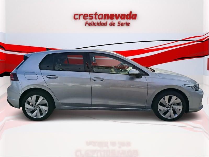 Usado VW Golf VIII 115 CV (84 kW) 2025 Gris / plata Berlina