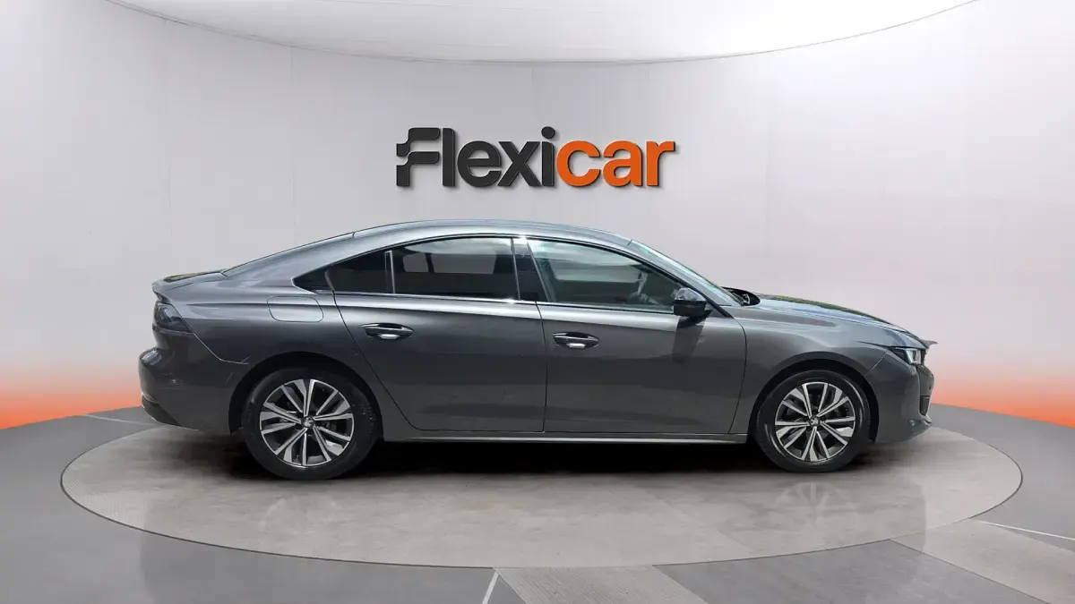 Usado Peugeot 508 Allure 131 CV (96 kW) 2022 Gris Berlina