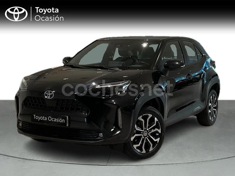 Negro Usado 2024 Toyota Yaris Cross Active SUV | 25.900 € (Un poco caro) - Imagen 1/4