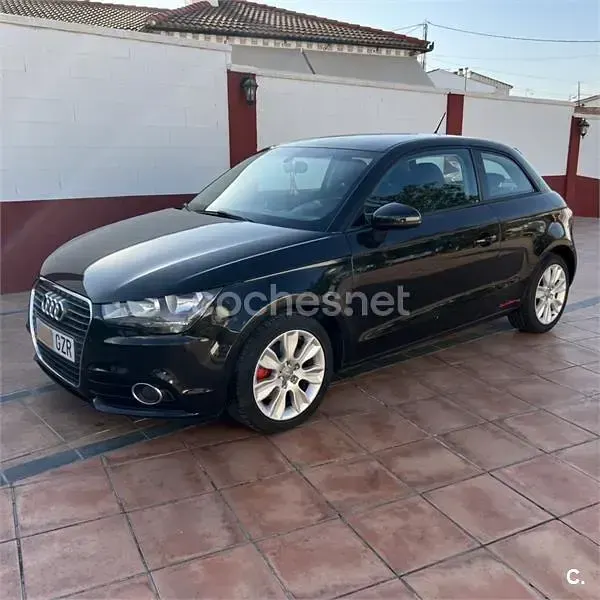 Usado Audi A1 Attraction 105 CV (77 kW) 2010 Negro Utilitario