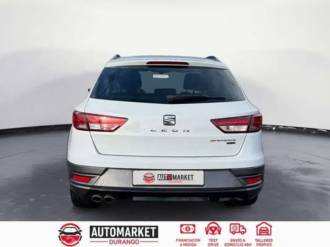 Usado Seat Leon Sport 140 CV (102 kW) 2016 Beige Utilitario