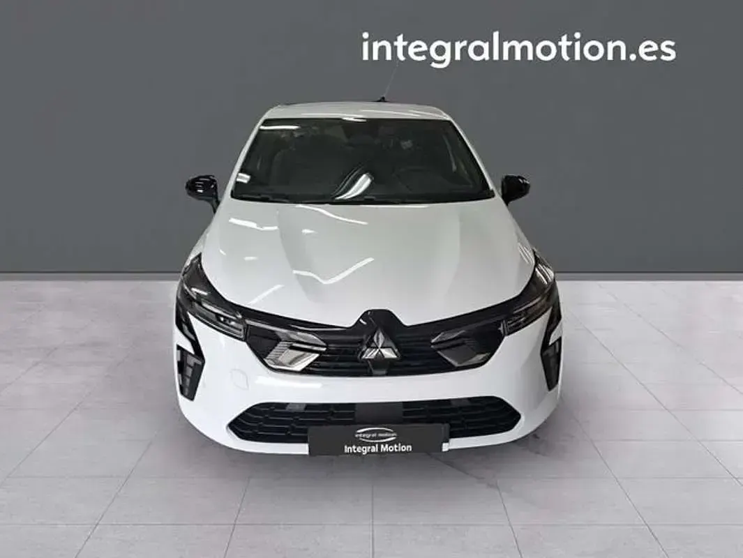 Nuevo Mitsubishi Colt 91 CV (66 kW) 2025 Blanco Utilitario